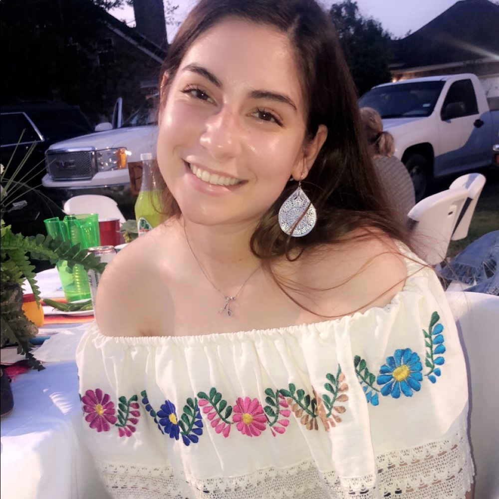 Meet your Posher, Leslie